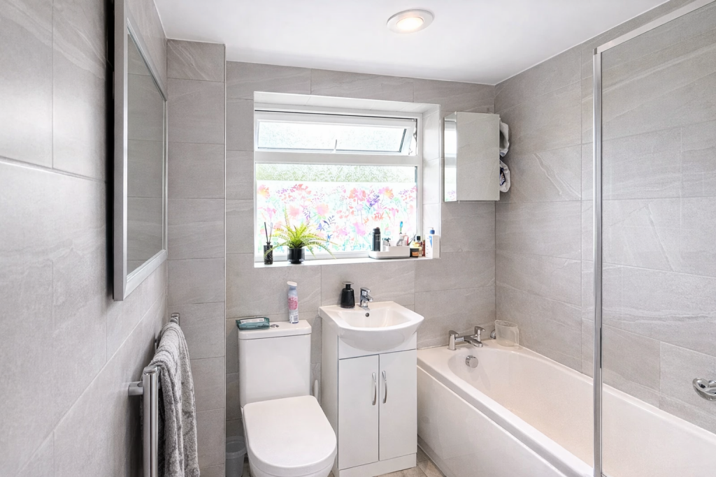 Aylesham Road, Orpington, BR6 0TX - More