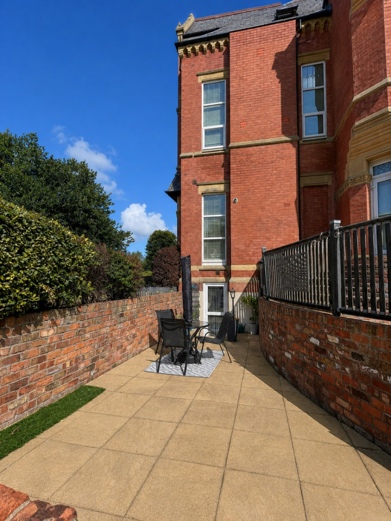 Apartment in Preston - View 4