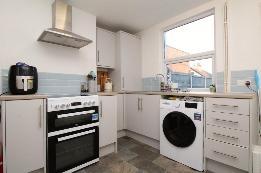 Brook Park Avenue, Prestatyn, Denbighshire, LL19 photo 3