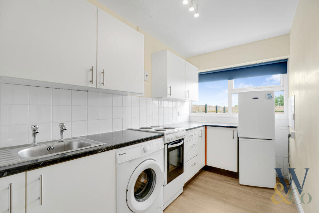 Apartment in Northampton - More