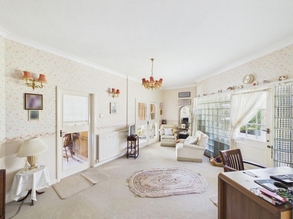 Firsway, Wightwick, Wolverhampton, WV6  photo 2