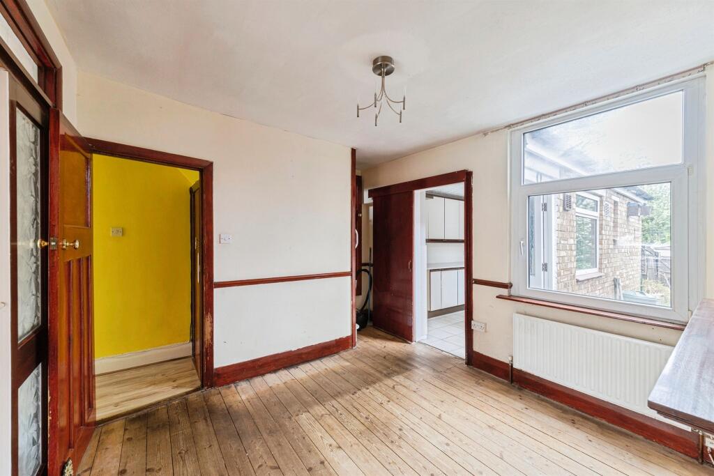 House in Stony Stratford, City of Milton Keynes - More