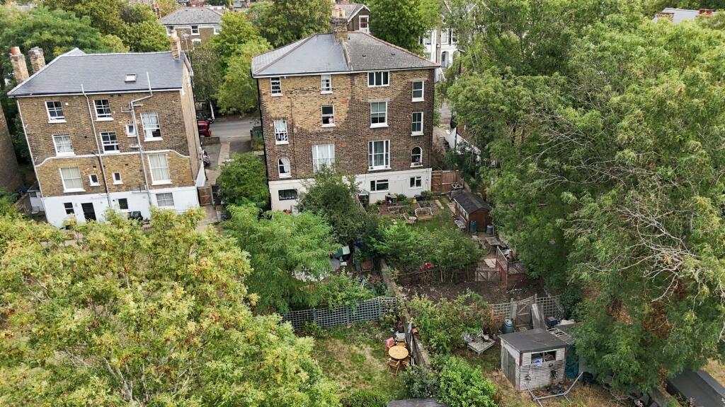 Apartment in London - View 3