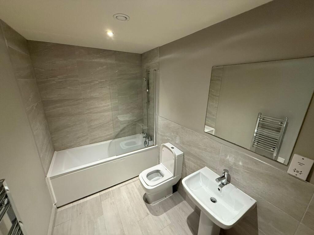 Apartment in Leeds - More