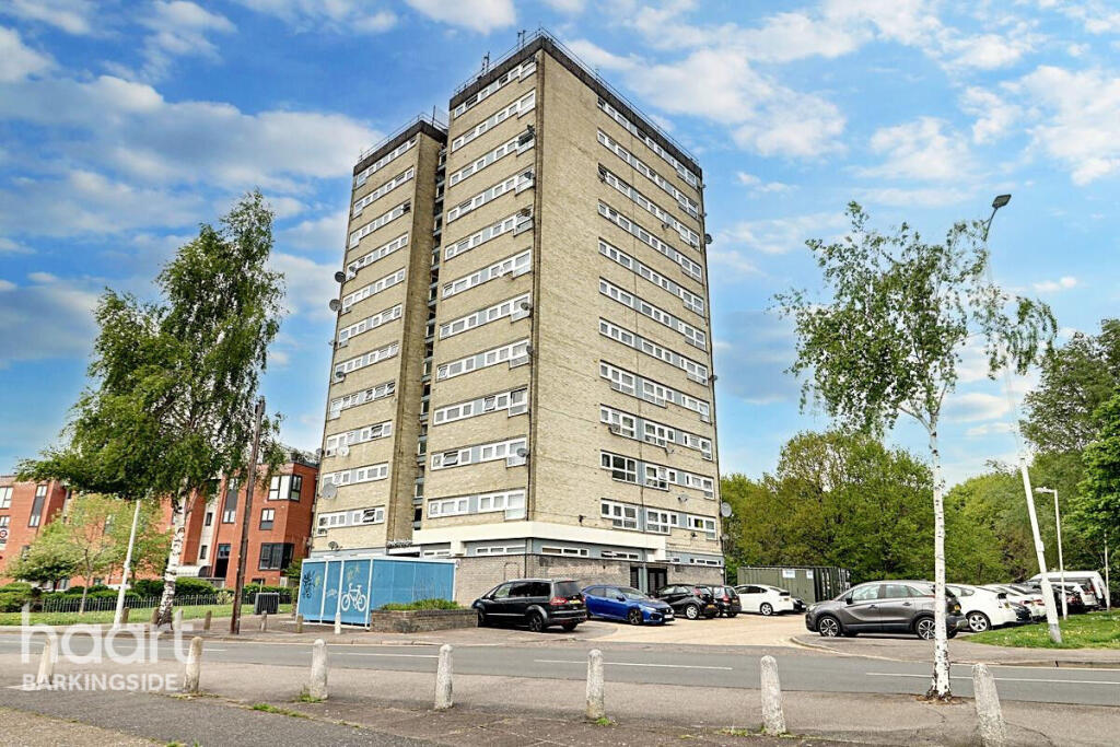 Apartment in London, Fairlop - View 4