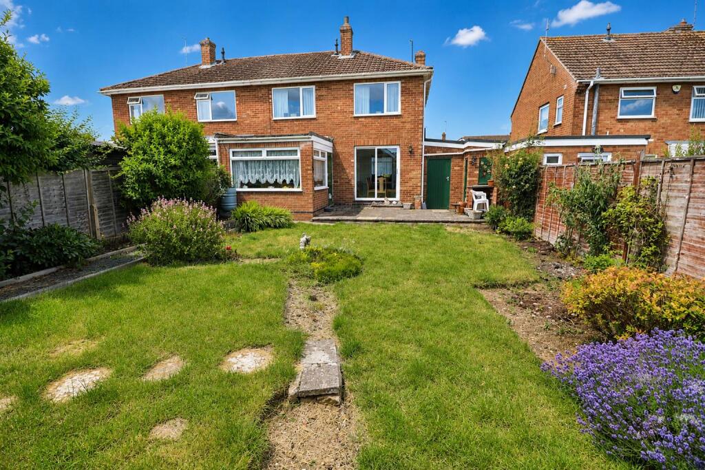 House in Rushden, North Northamptonshire - View 3