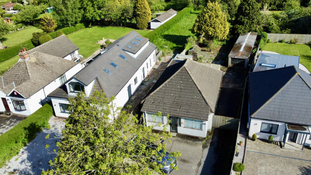 House in Hull - View 2
