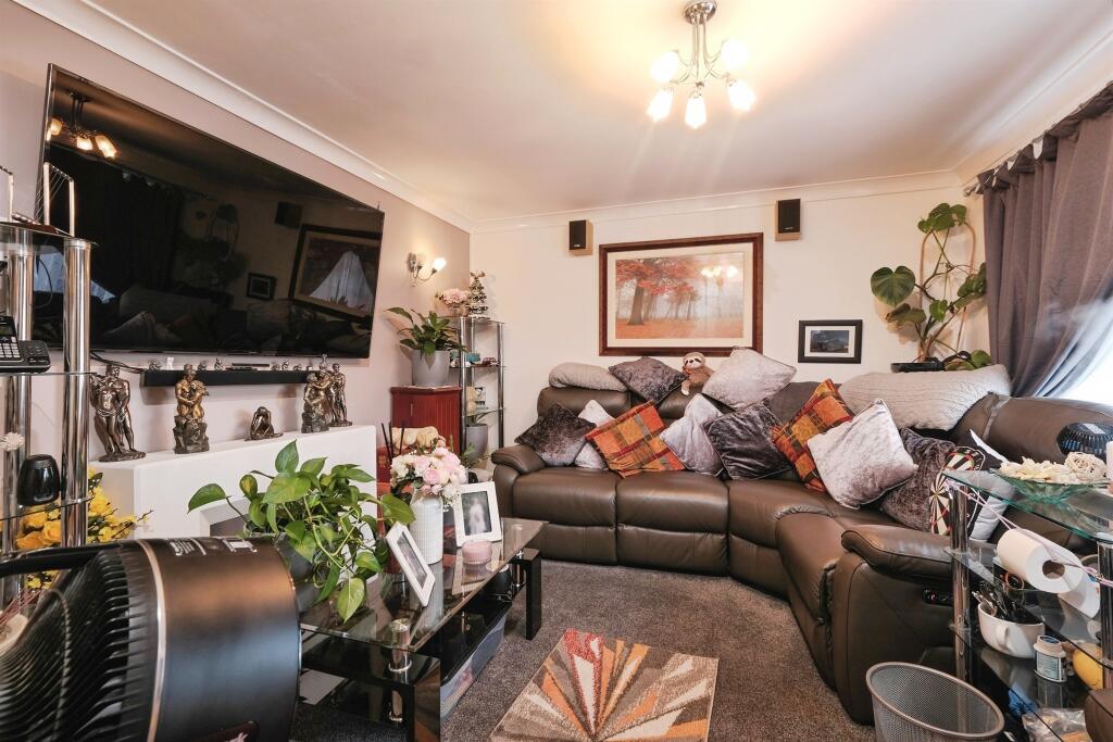 Ethelstan Crescent, Hereford photo 2