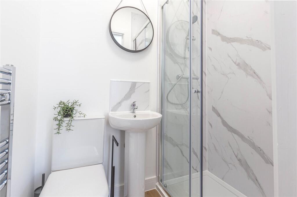 6 bedroom terraced house for rent