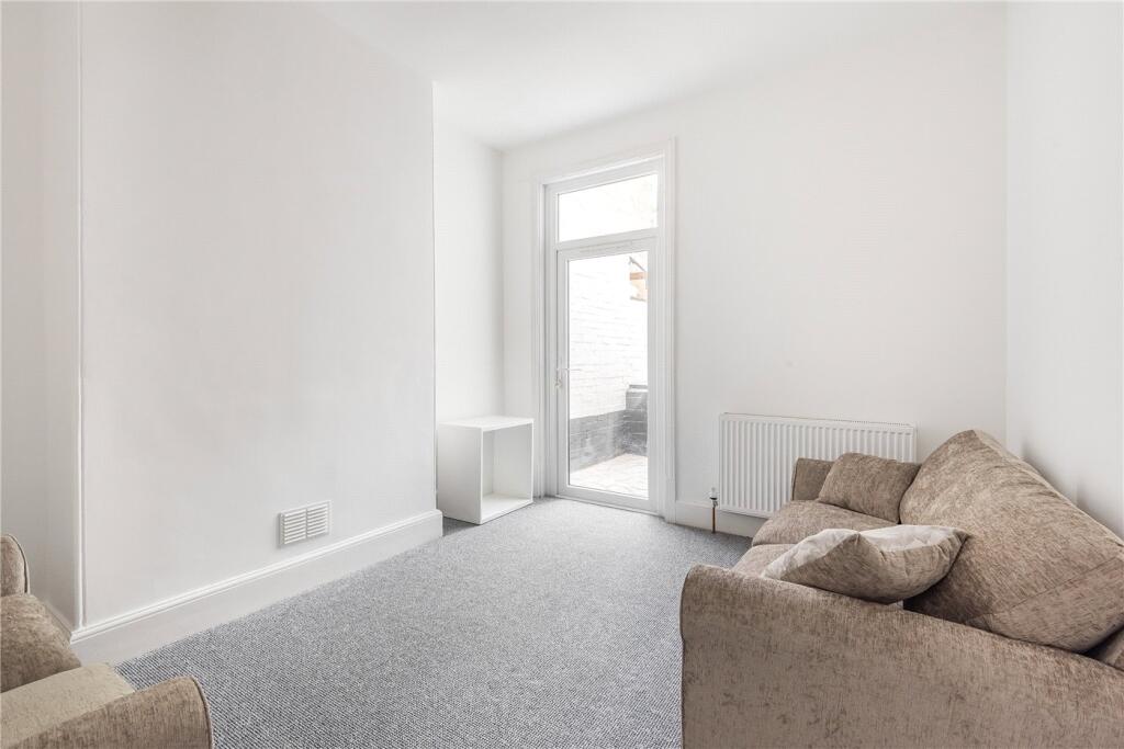 House in Exeter - View 4