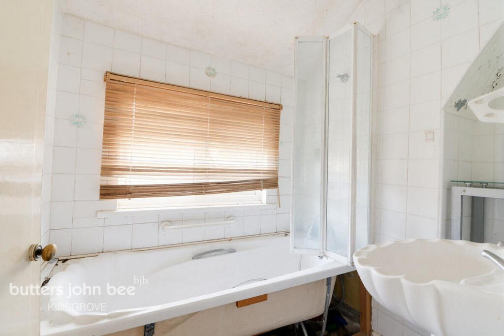 House in Stoke-on-Trent - View 5