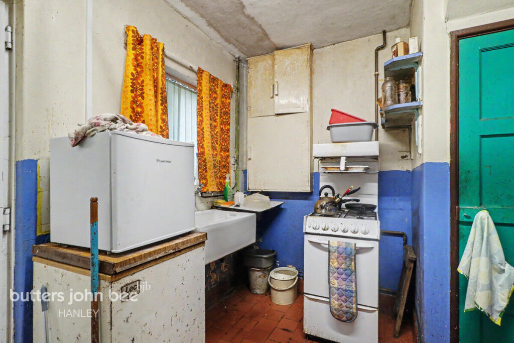 Main image of property: Oversley Road Stoke-On-Trent ST6 6TY