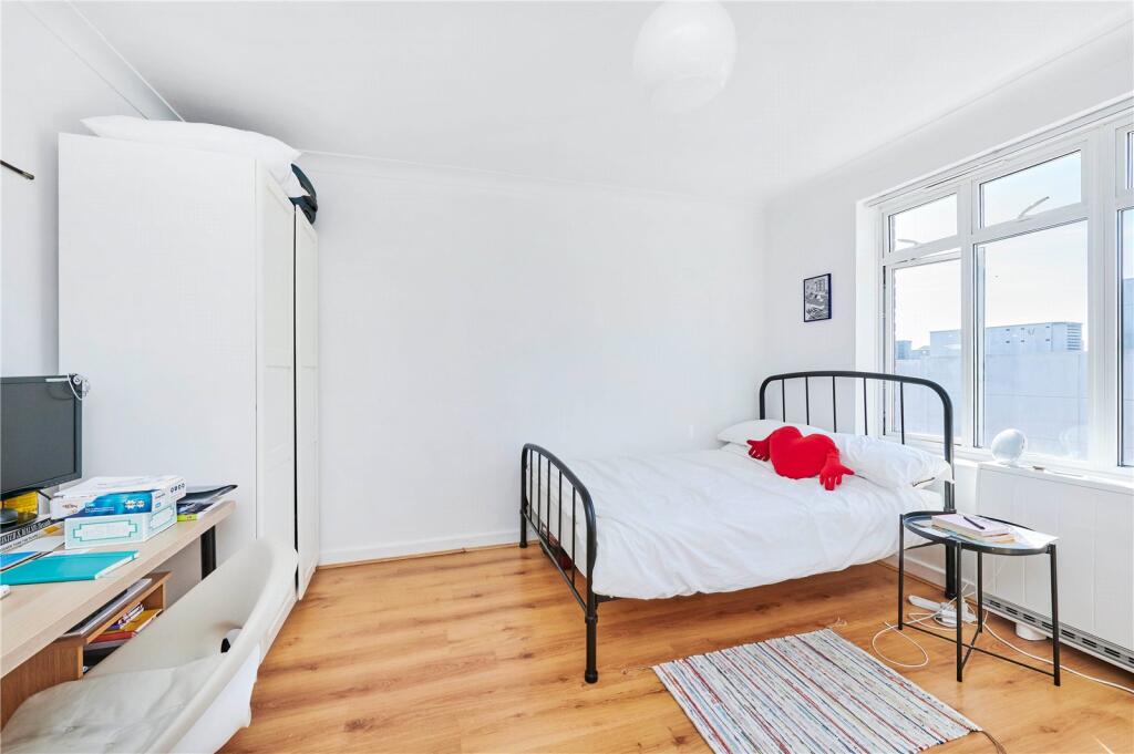 Apartment in London - More