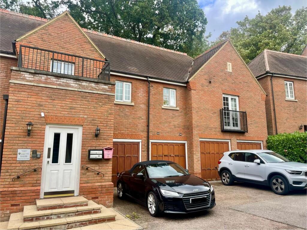 Main image of property: Osborne Heights, Warley, Brentwood, CM14