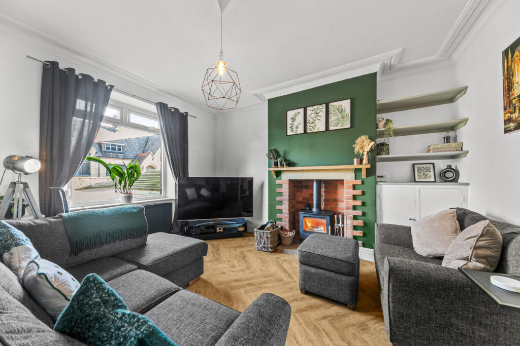 House in Leeds, Larkfield, Rawdon - View 3