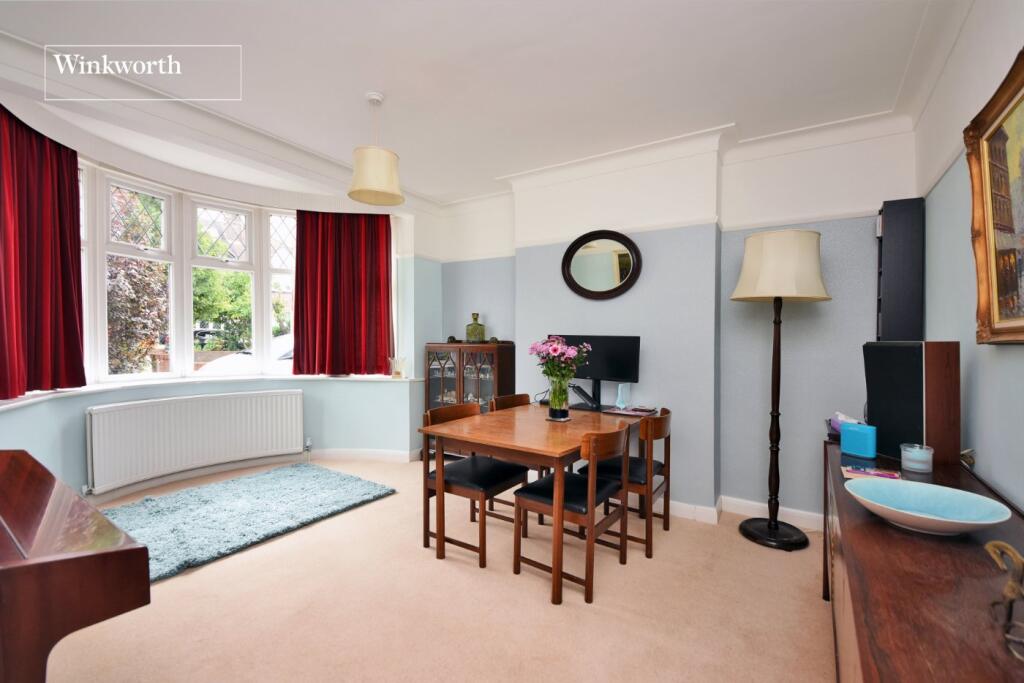 House in London, Royal Borough of Kingston upon Thames - View 3