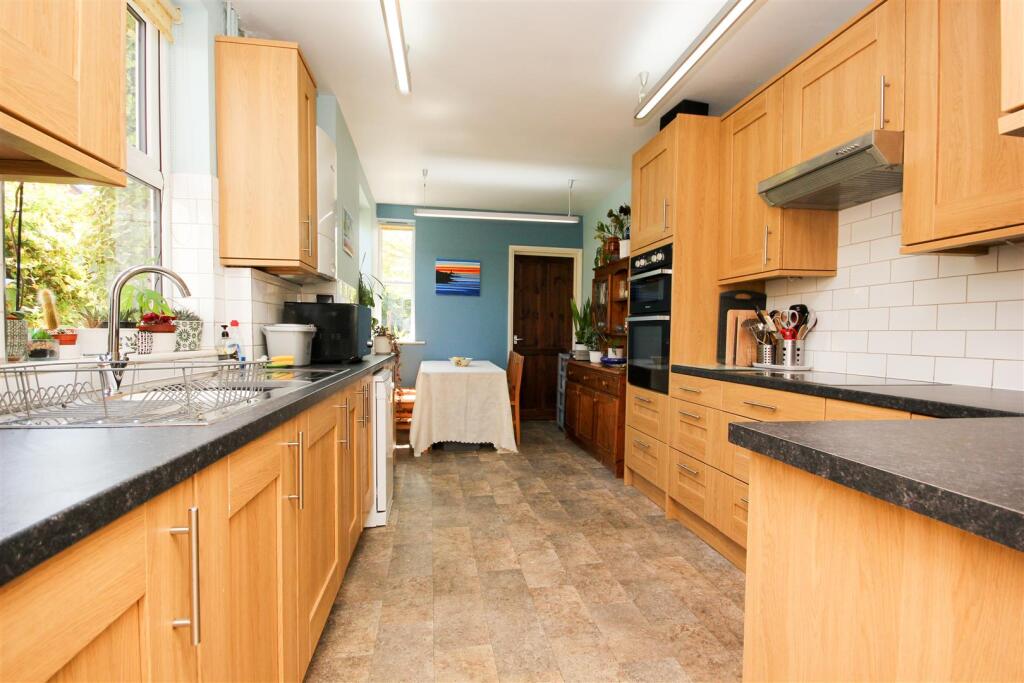 House in Rushden, North Northamptonshire - View 5