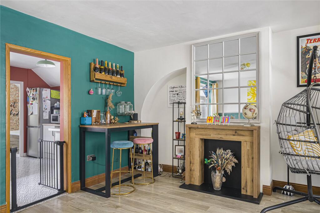 House in London - View 2