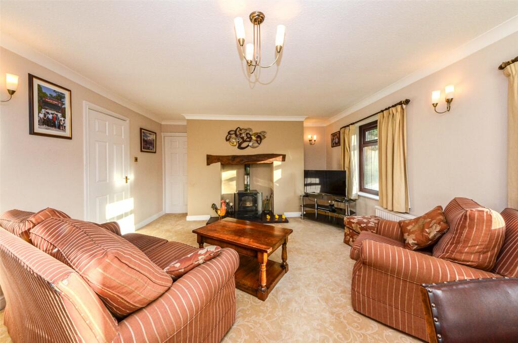 Town Hill, Llanrwst, Conwy, LL26 photo 3