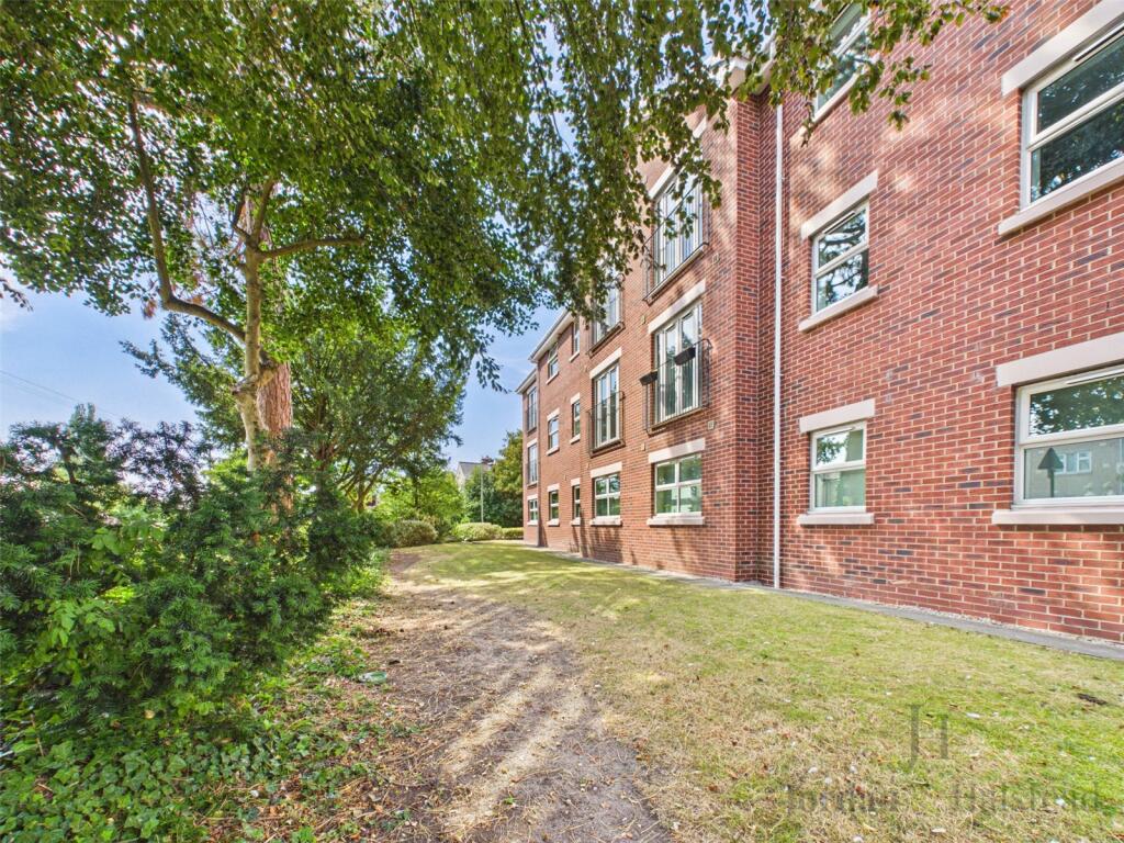 Apartment in Warrington - View 3