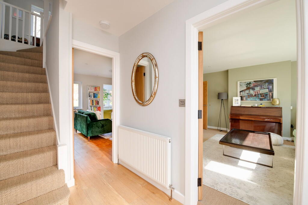 House in Southampton - View 4