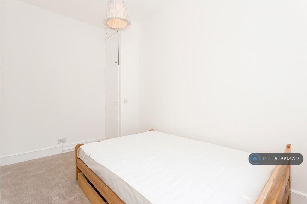 Apartment in London - View 5