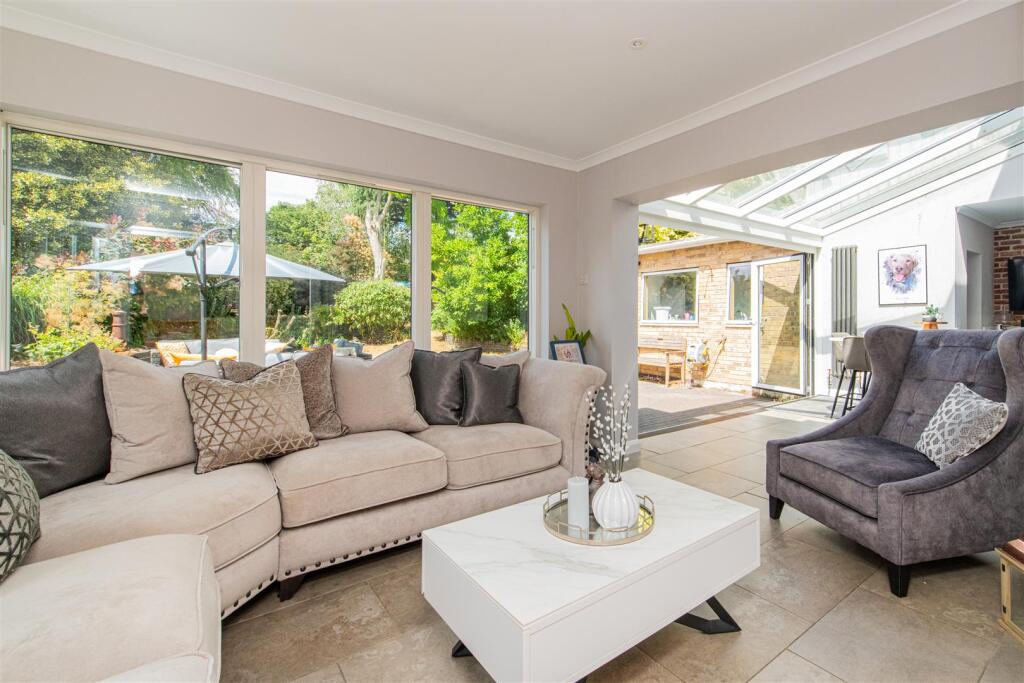 Paradise Lane, Kettering photo 4