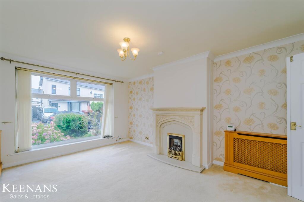 Laburnum Close, Burnley photo 2