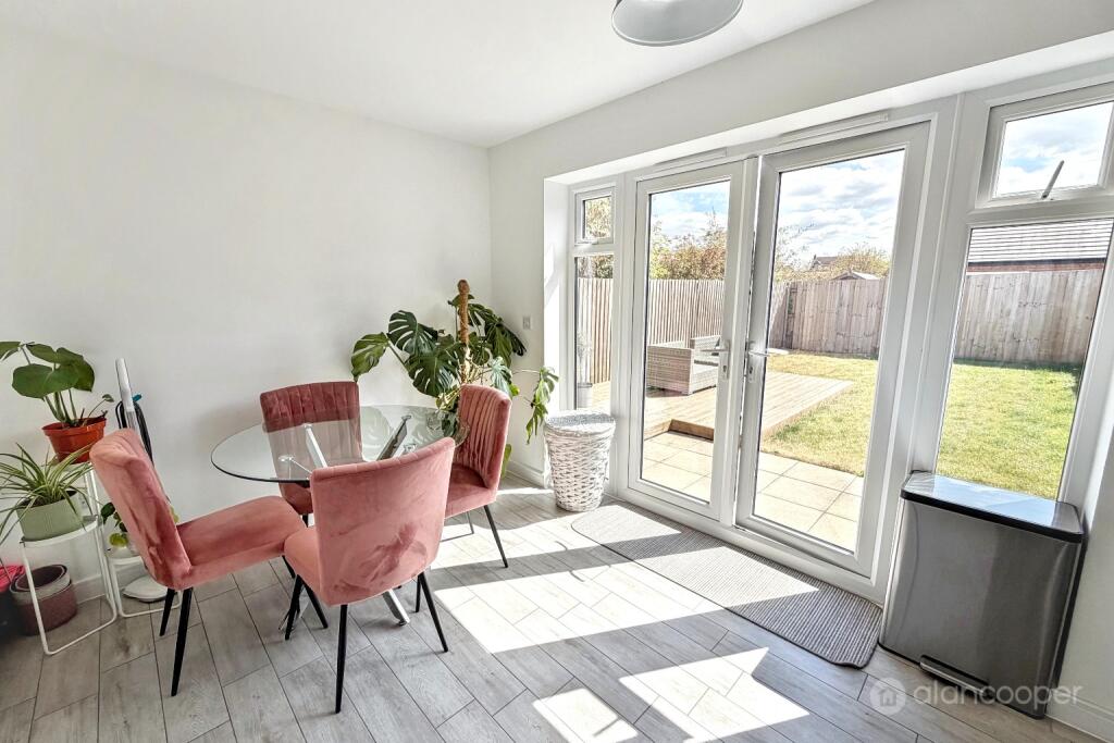 House in Nuneaton and Bedworth, Warwickshire - View 5