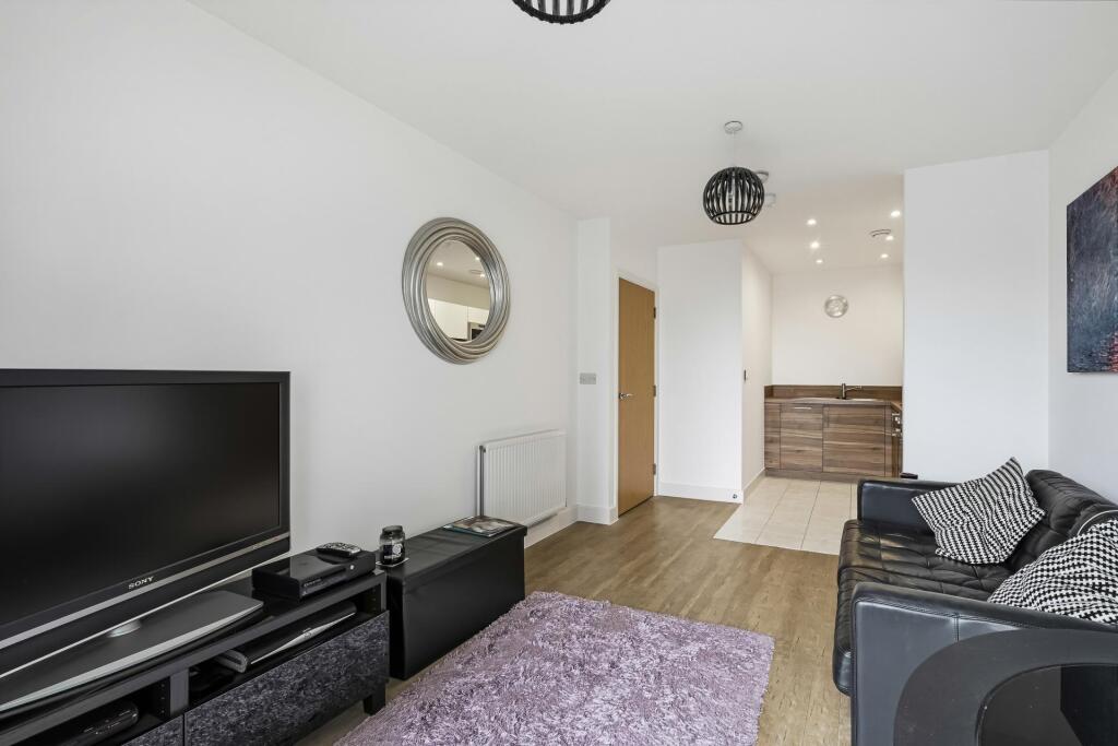 Apartment in London, Custom House, Silvertown - View 3