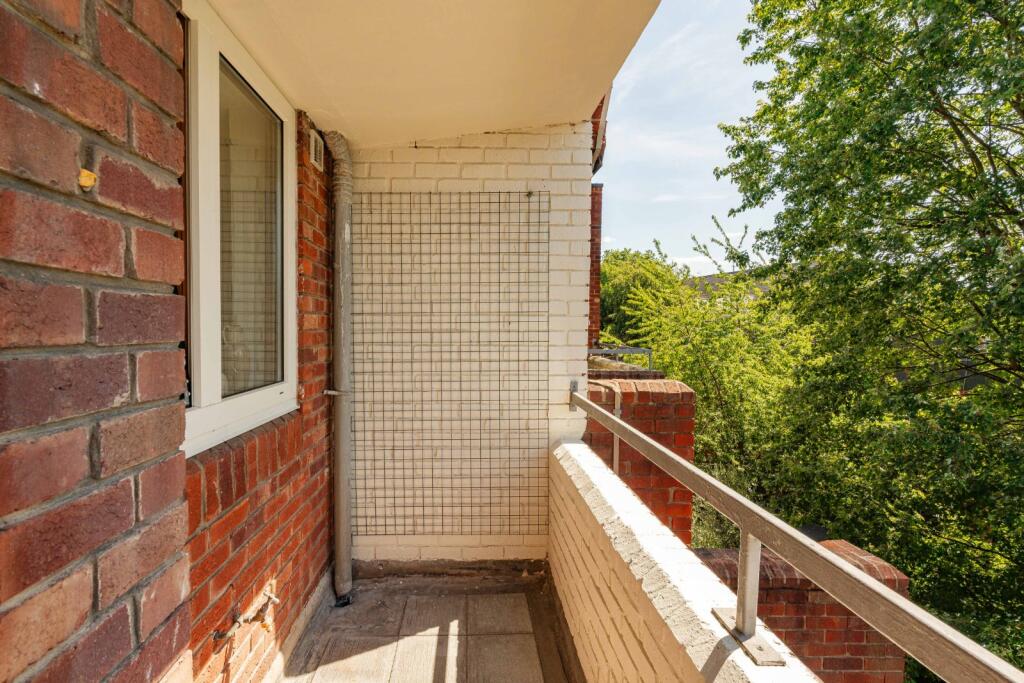 Apartment in London - More