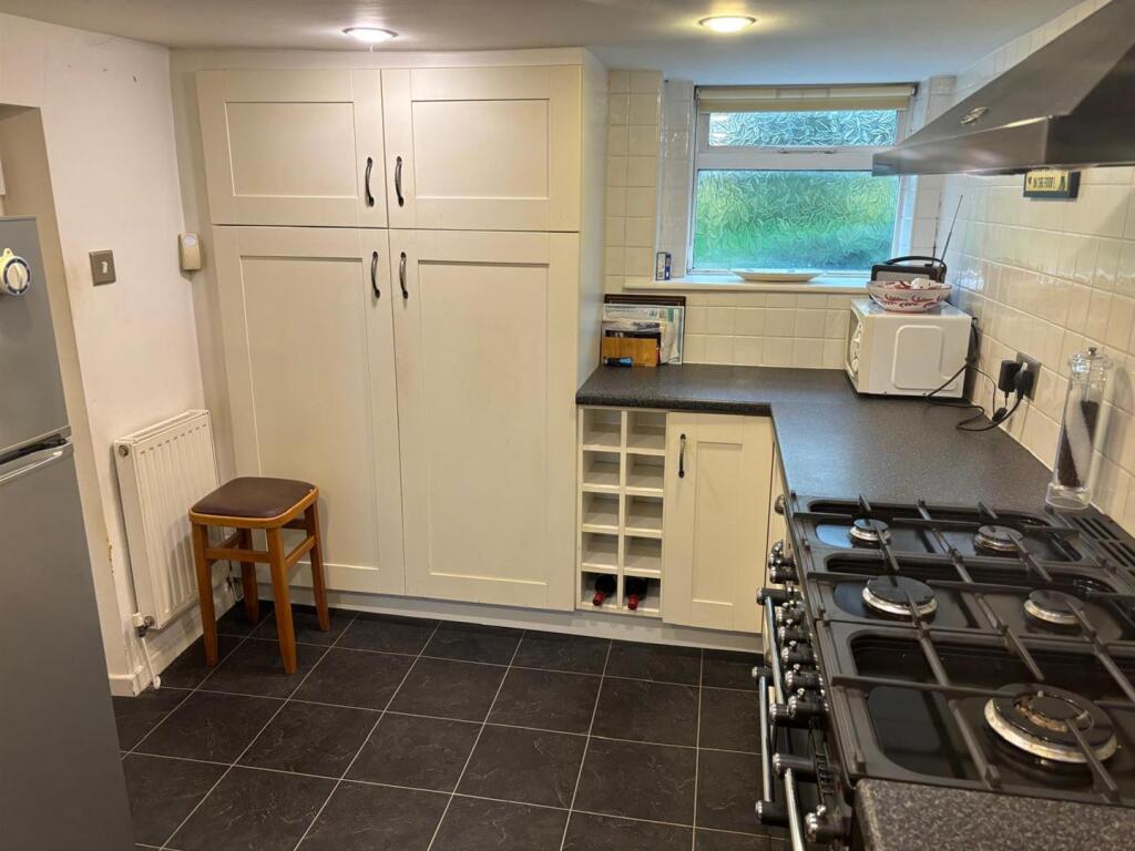 25, Yew Tree Road, Huddersfield photo 2