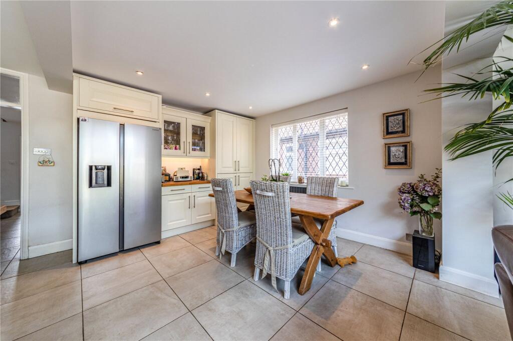 House in Kingston upon Thames - View 4
