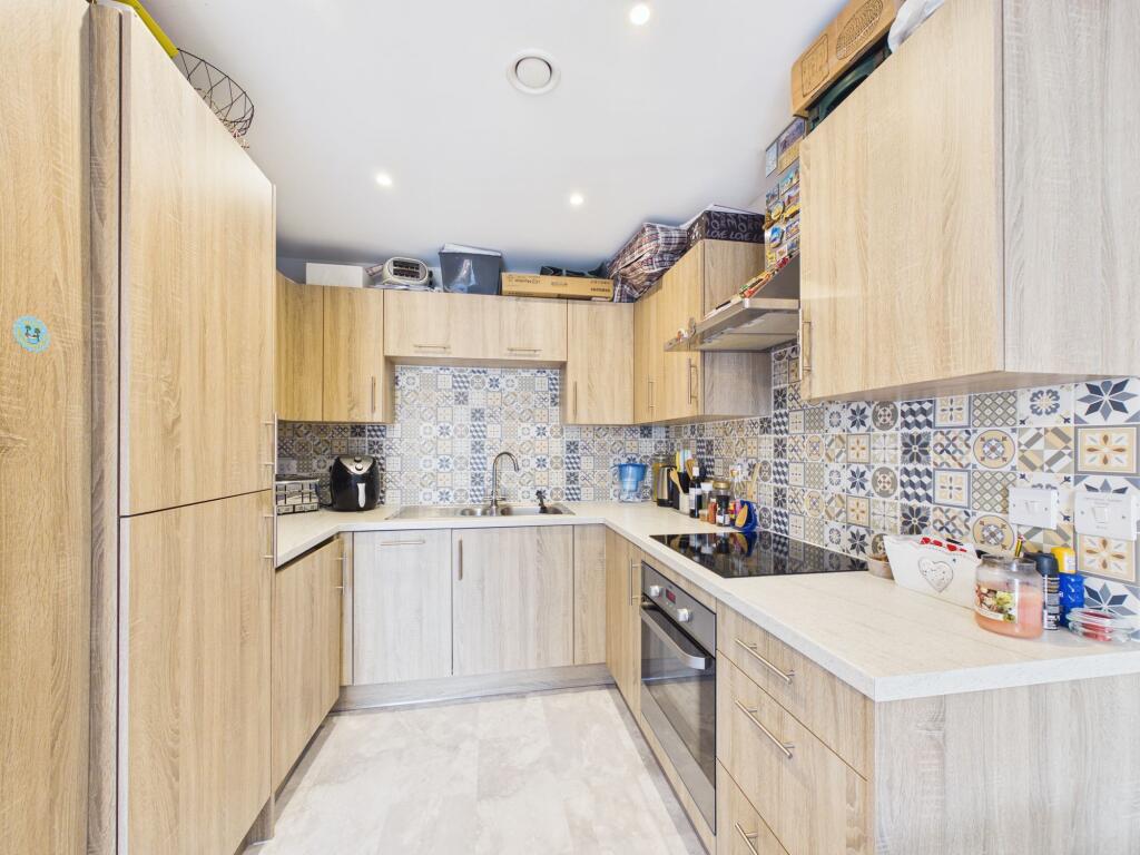 Apartment in Reading - View 2