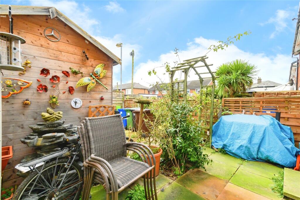 Halstead Walk, Bury, Greater Manchester, BL9 - View 3