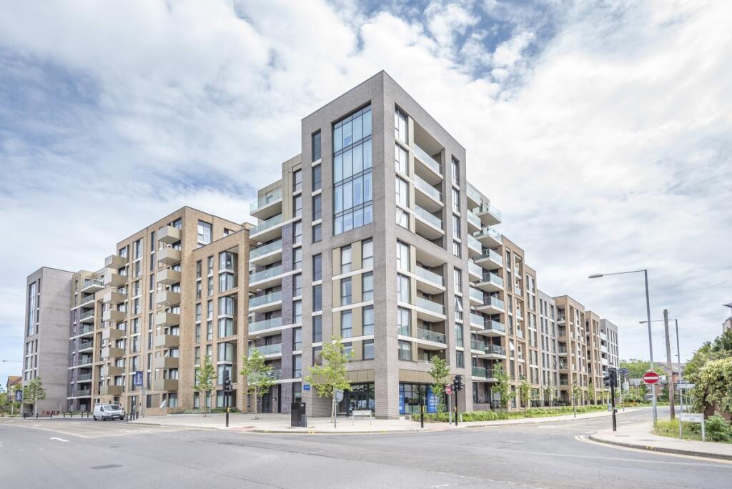 Main image of property: Queenshurst Square, Kingston Upon Thames, Surrey, KT2