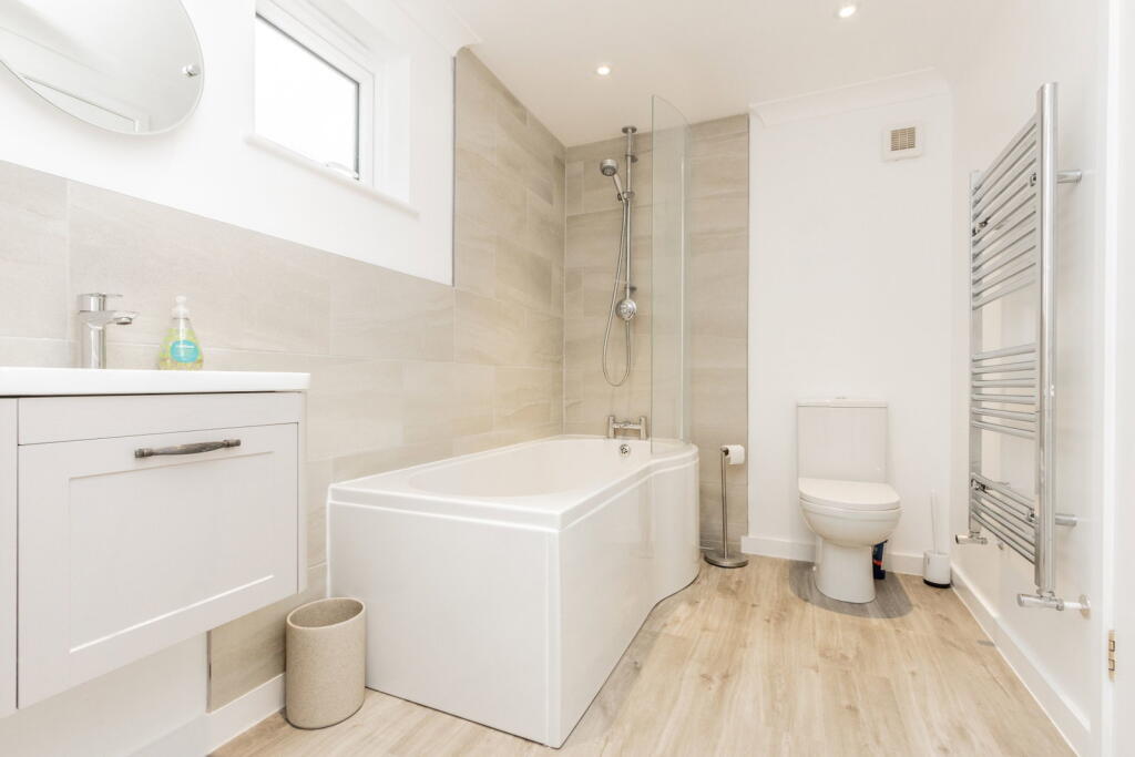 House in Tonbridge - More