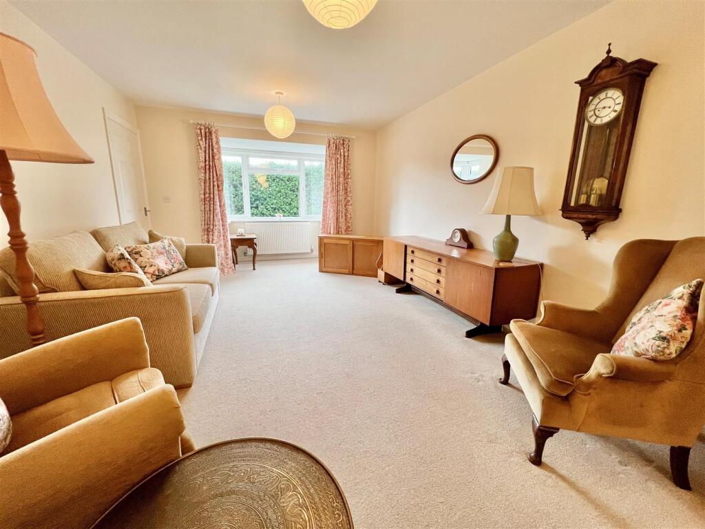 House in Portsmouth - More