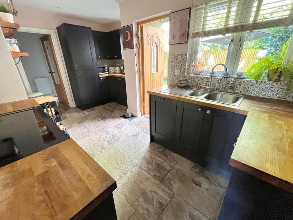 Rose Cottage, Treoes, The Vale of Glamorgan CF35 5DH photo 2