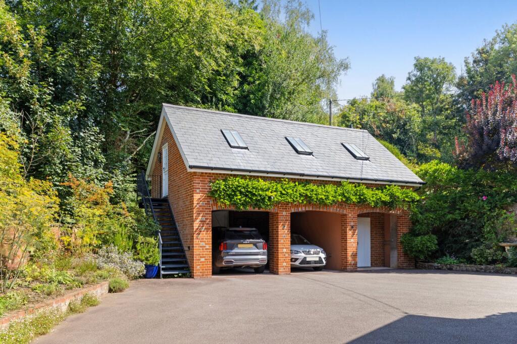 House in Tonbridge - View 5