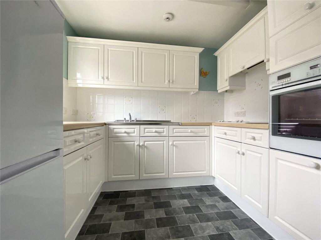  Saddlers Walk,  Kings Langley, , WD4 photo 2
