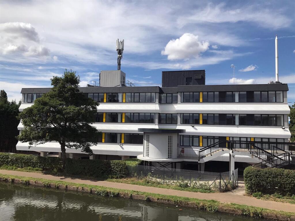 Main image of property: Park Road , Timperley, Altrincham