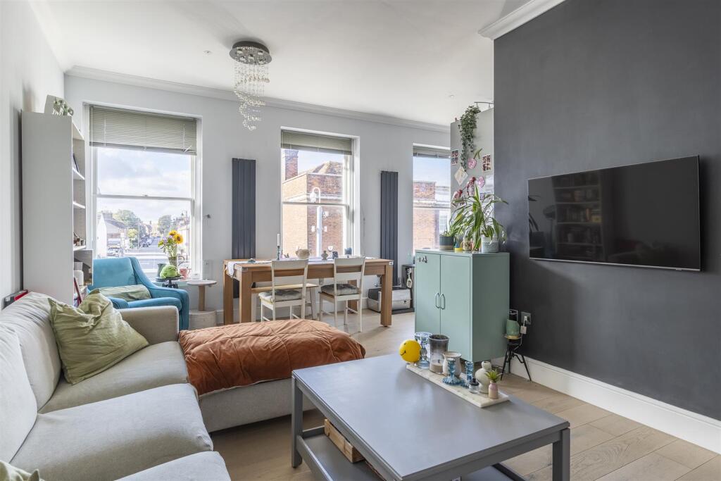Apartment in Rochester - View 2