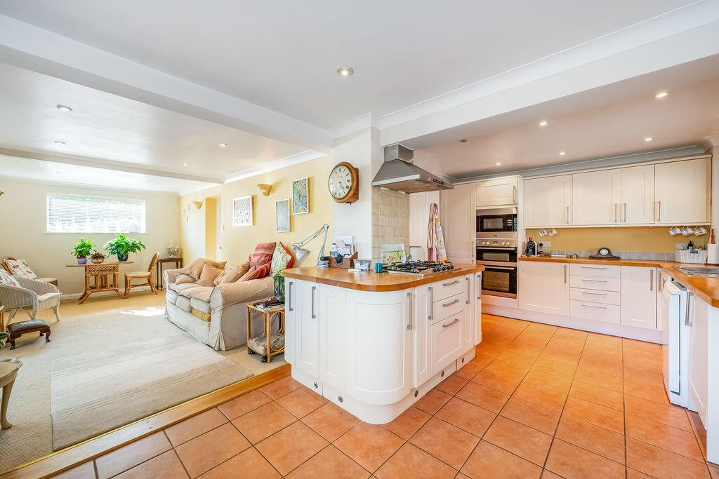 House in Havant, Emsworth - View 3
