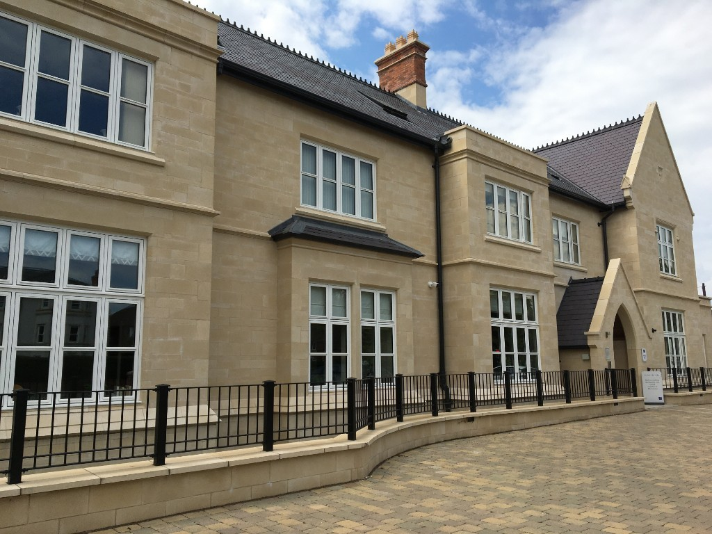 14 Henley Hall, Kenilworth Road, Leamington Spa, Warwickshire, CV32 photo 2