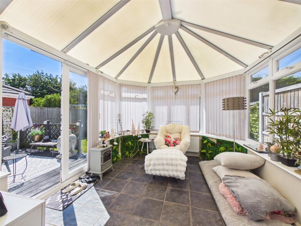House in Worcester, Warndon - View 4