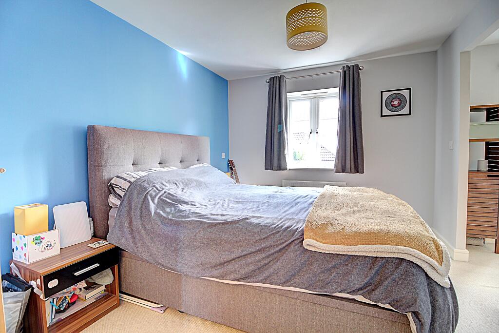 House in Basingstoke and Deane, Basingstoke - More