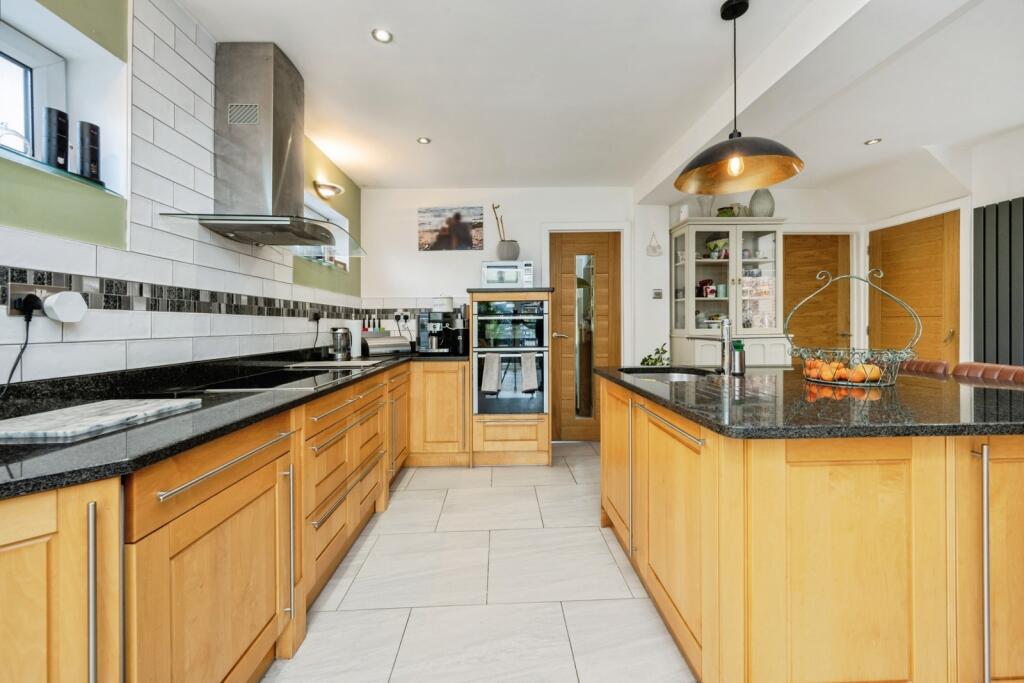 Station Road, Marston Moretaine, Bedford, Bedfordshire, MK43 photo 4
