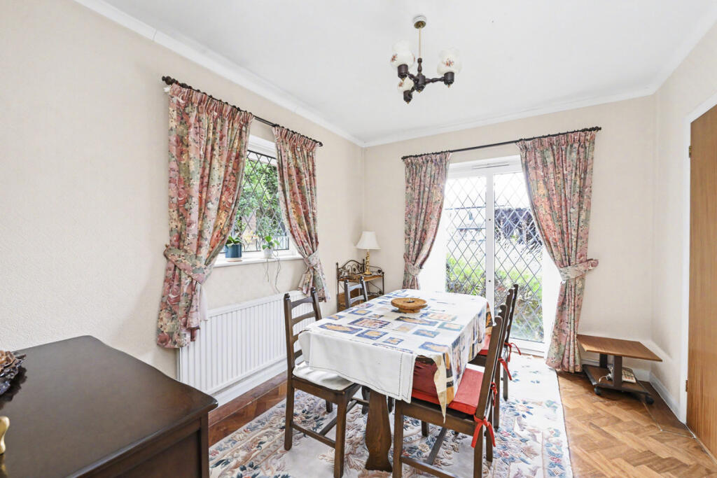 House in Hemel Hempstead - More
