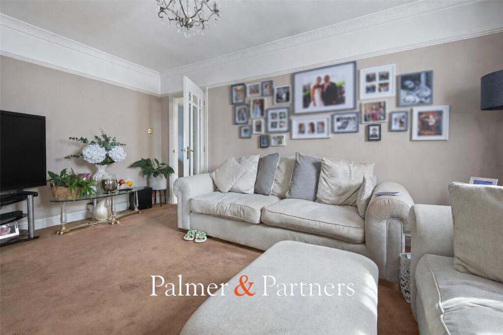 House in Clacton-on-Sea, Great Clacton - View 5